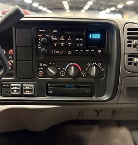 1999 Chevrolet Suburban K1500 LT   - Photo 23 - Bismarck, ND 58503
