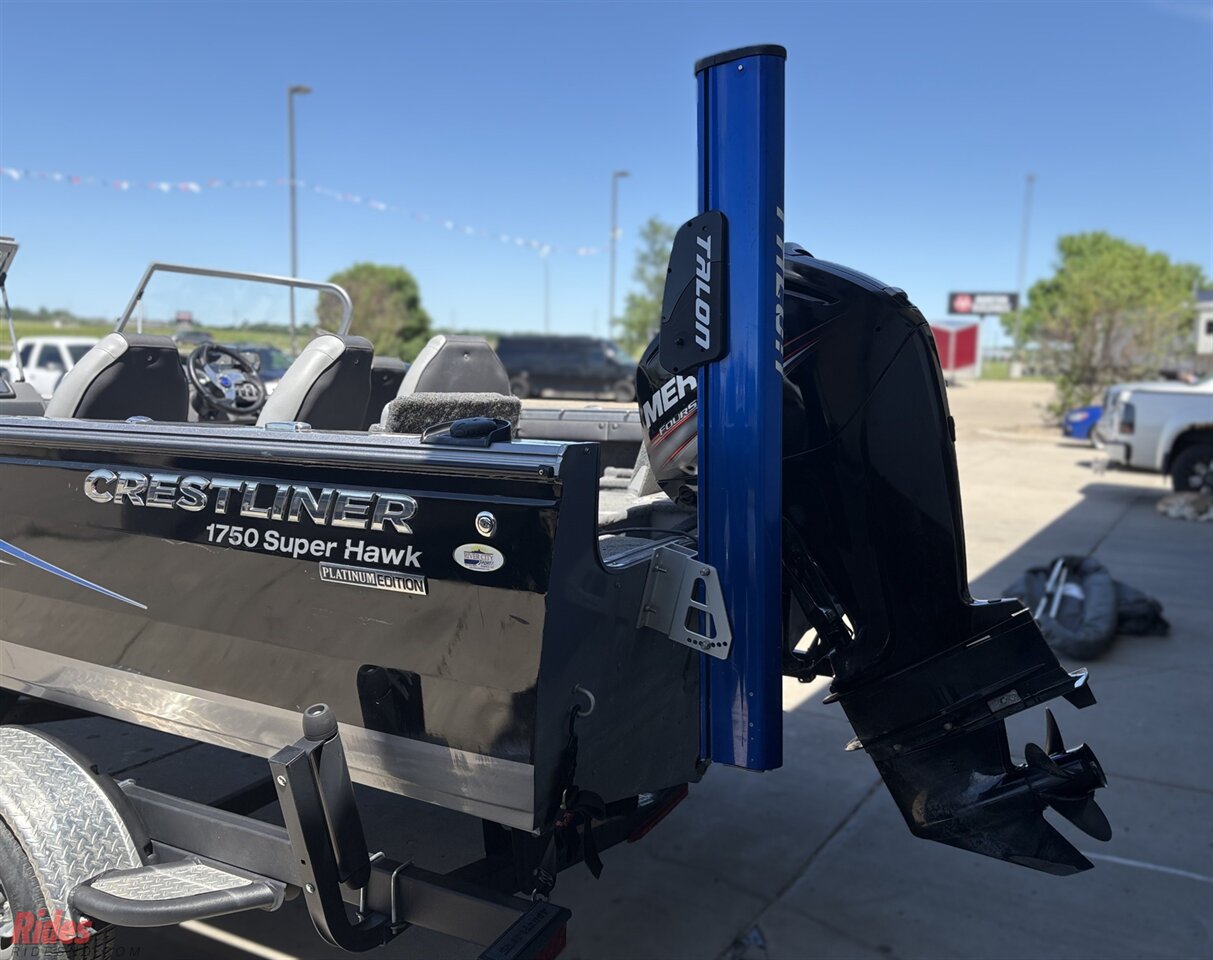 2016 CRESTLINER 1750 SUPER HAWK PLATINUM  Fish & Ski - Photo 8 - Bismarck, ND 58503