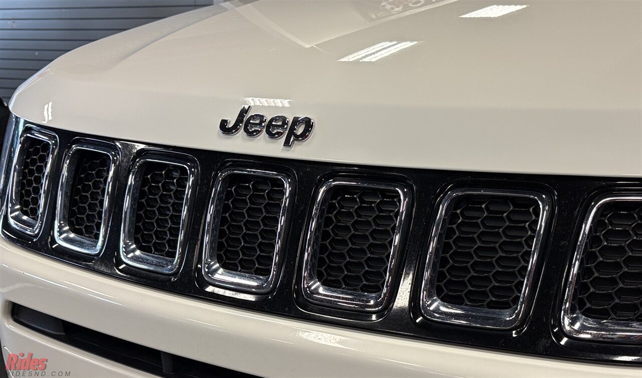 2019 Jeep Compass Limited   - Photo 3 - Bismarck, ND 58503