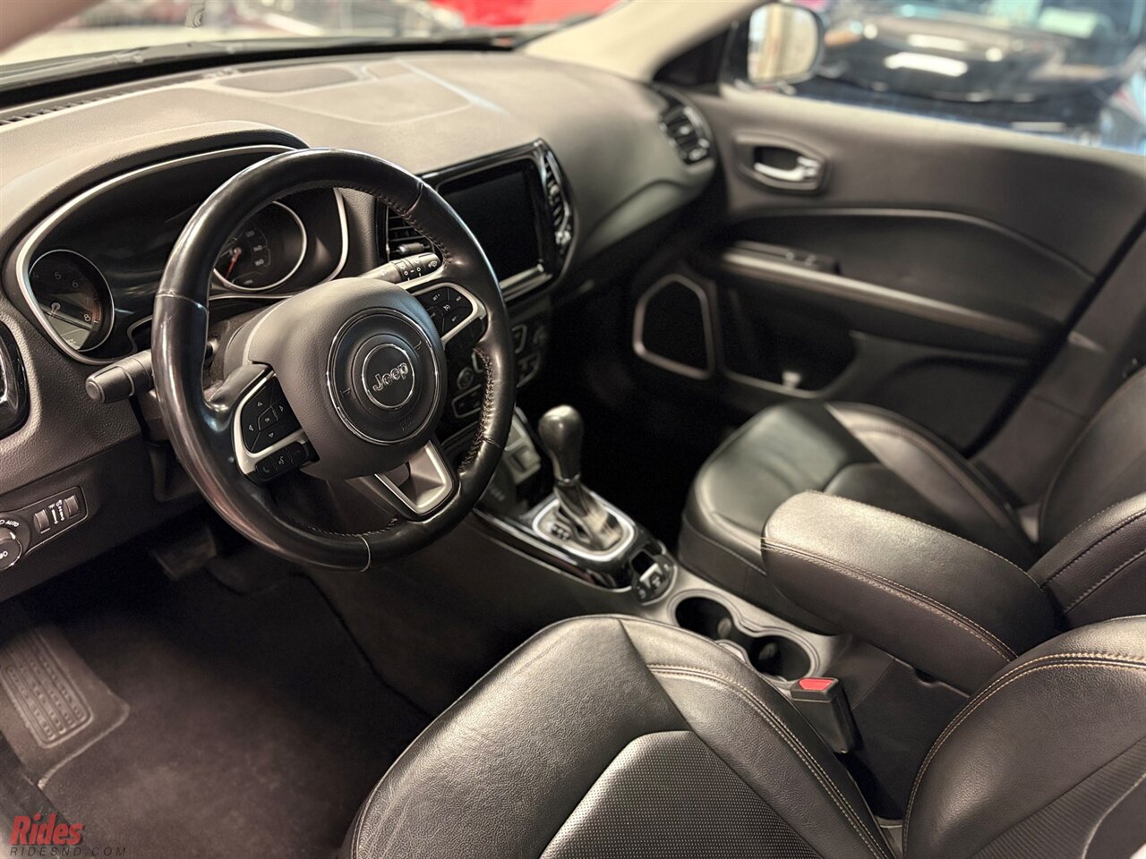 2019 Jeep Compass Limited   - Photo 11 - Bismarck, ND 58503