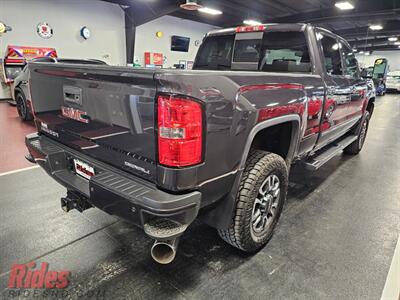2015 GMC Sierra 2500 Denali   - Photo 10 - Bismarck, ND 58503