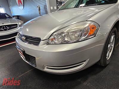 2009 Chevrolet Impala LT   - Photo 2 - Bismarck, ND 58503