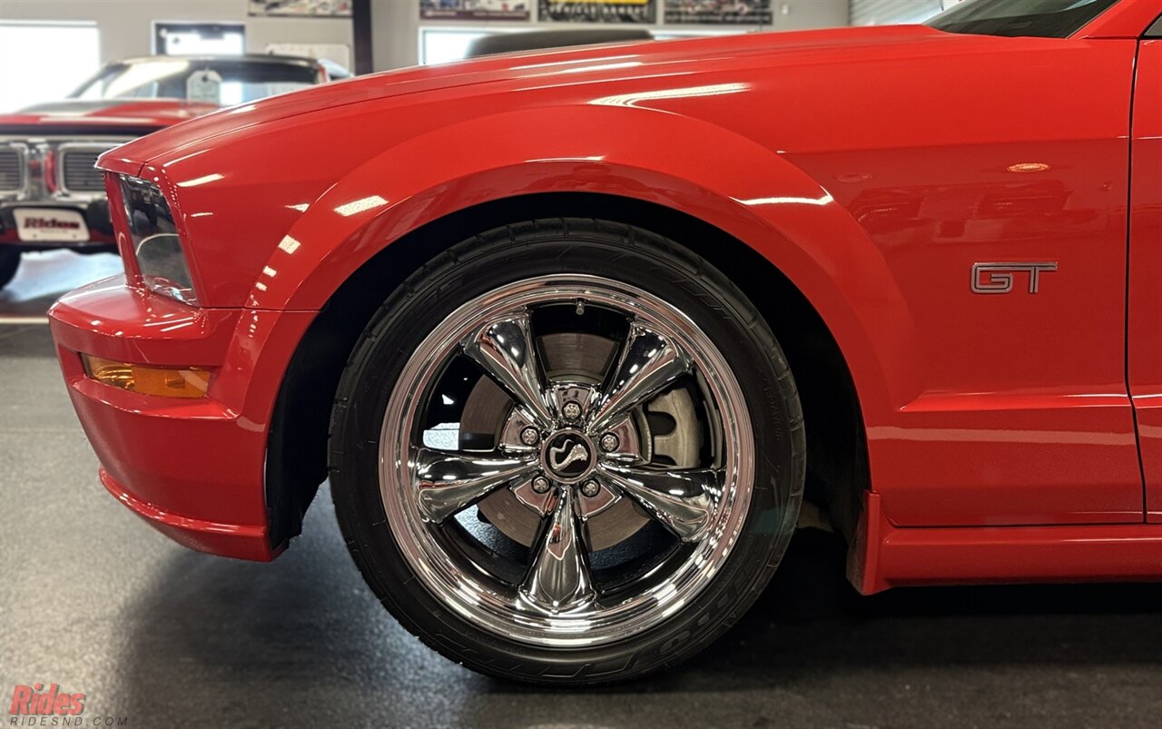 2006 Ford Mustang GT Premium   - Photo 6 - Bismarck, ND 58503