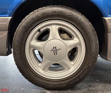 1991 Ford Mustang GT   - Photo 9 - Bismarck, ND 58503