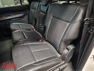 2018 Ford Expedition MAX XLT   - Photo 21 - Bismarck, ND 58503