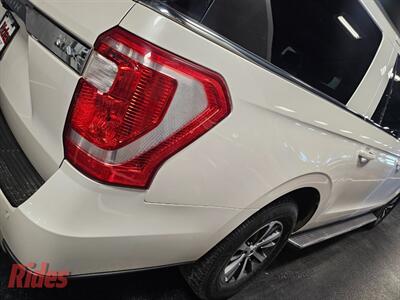 2018 Ford Expedition MAX XLT   - Photo 11 - Bismarck, ND 58503