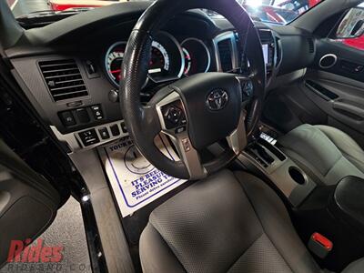 2015 Toyota Tacoma V6   - Photo 29 - Bismarck, ND 58503