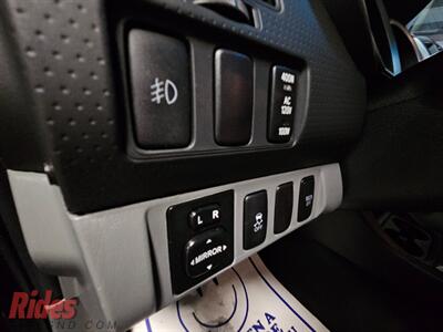 2015 Toyota Tacoma V6   - Photo 30 - Bismarck, ND 58503