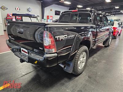 2015 Toyota Tacoma V6   - Photo 12 - Bismarck, ND 58503