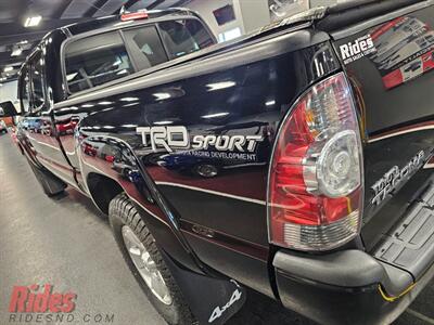 2015 Toyota Tacoma V6   - Photo 9 - Bismarck, ND 58503