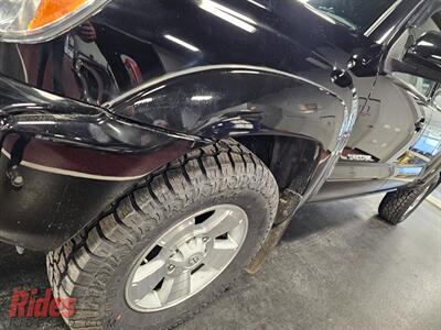 2015 Toyota Tacoma V6   - Photo 3 - Bismarck, ND 58503