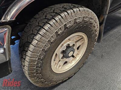 1993 Toyota 4Runner SR5 V6   - Photo 3 - Bismarck, ND 58503