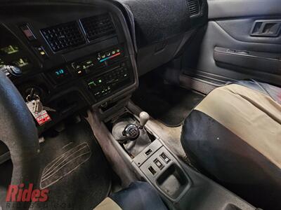 1993 Toyota 4Runner SR5 V6   - Photo 29 - Bismarck, ND 58503