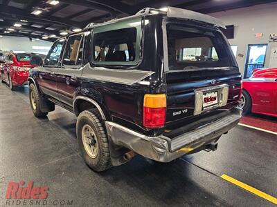 1993 Toyota 4Runner SR5 V6   - Photo 6 - Bismarck, ND 58503