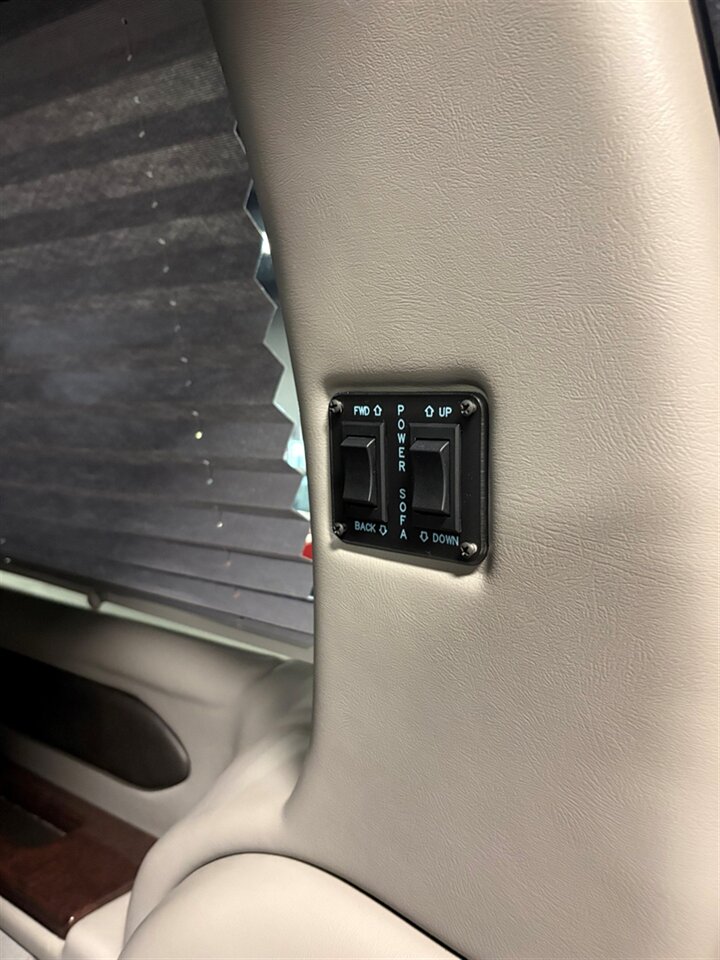 2017 GMC Savana 2500   - Photo 22 - Bismarck, ND 58503