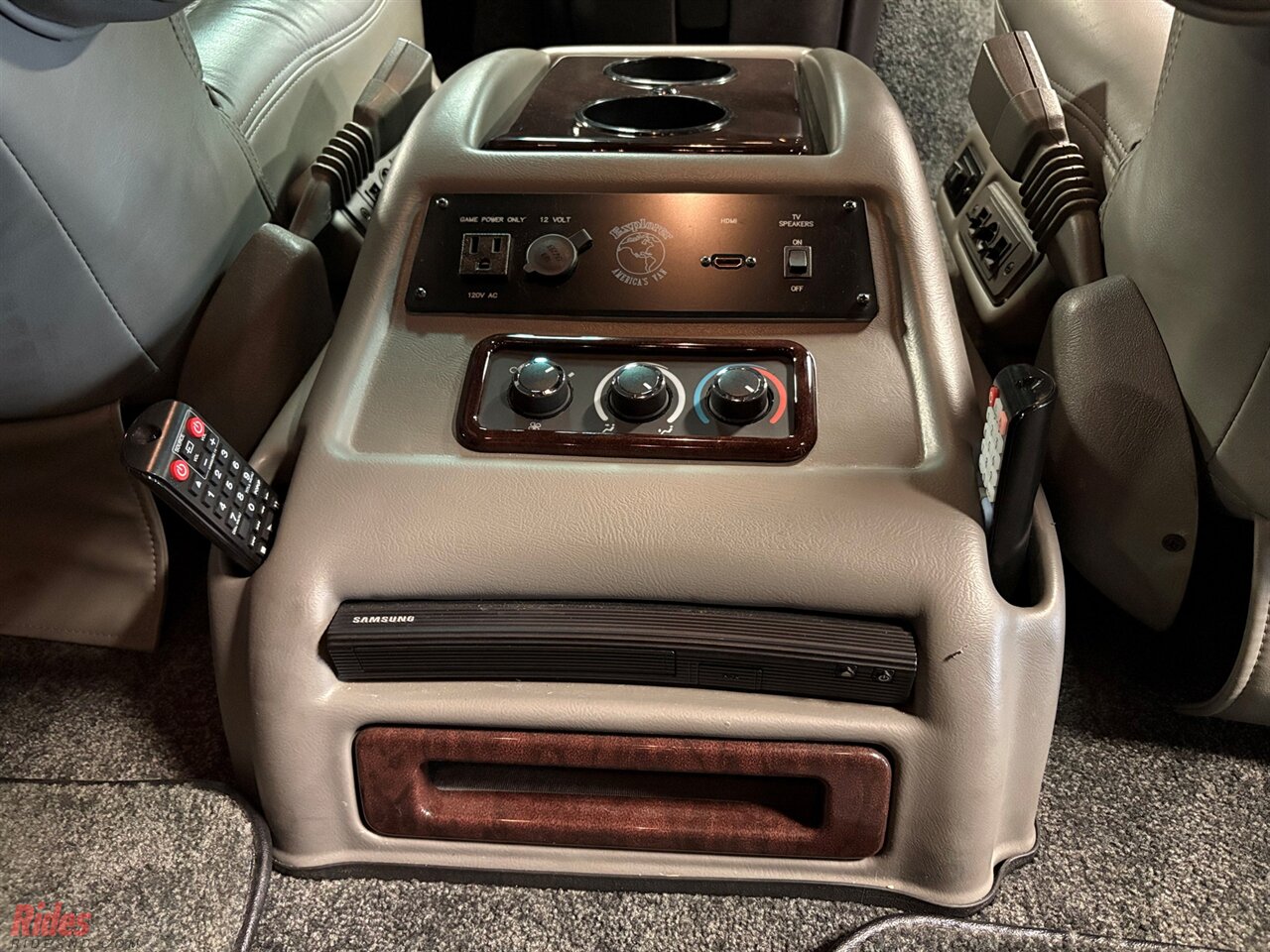 2017 GMC Savana 2500   - Photo 38 - Bismarck, ND 58503