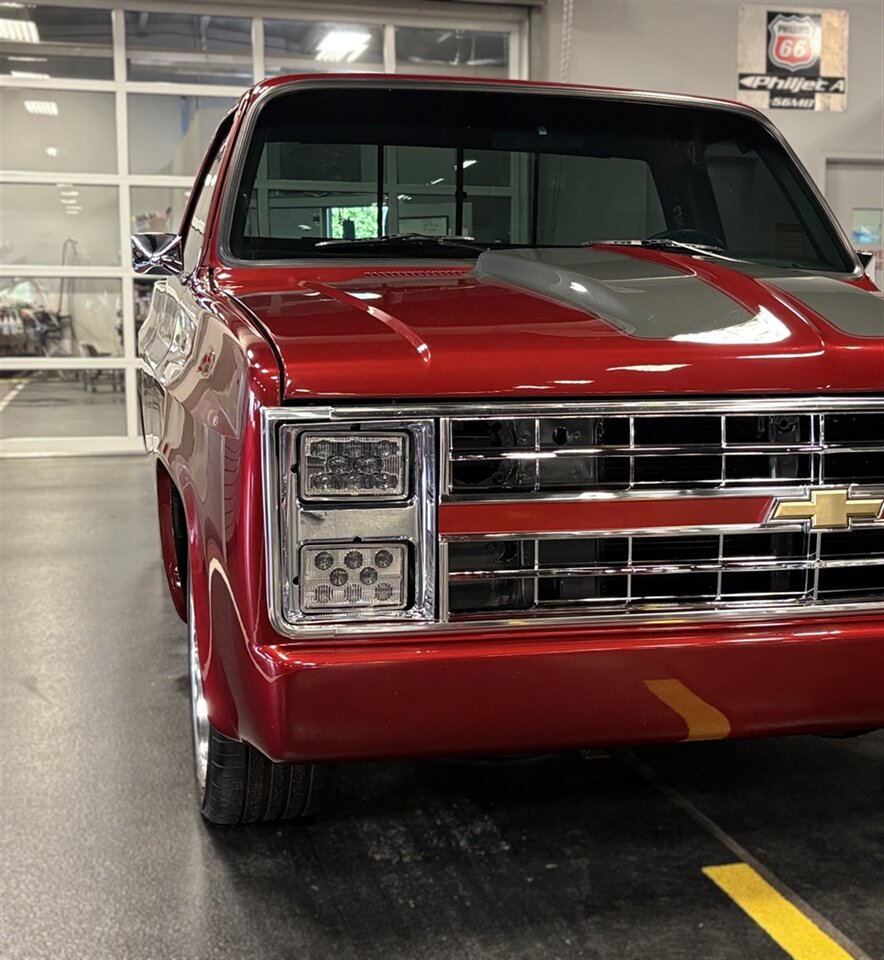 1986 Chevrolet C10 Silverado Restomod   - Photo 32 - Bismarck, ND 58503