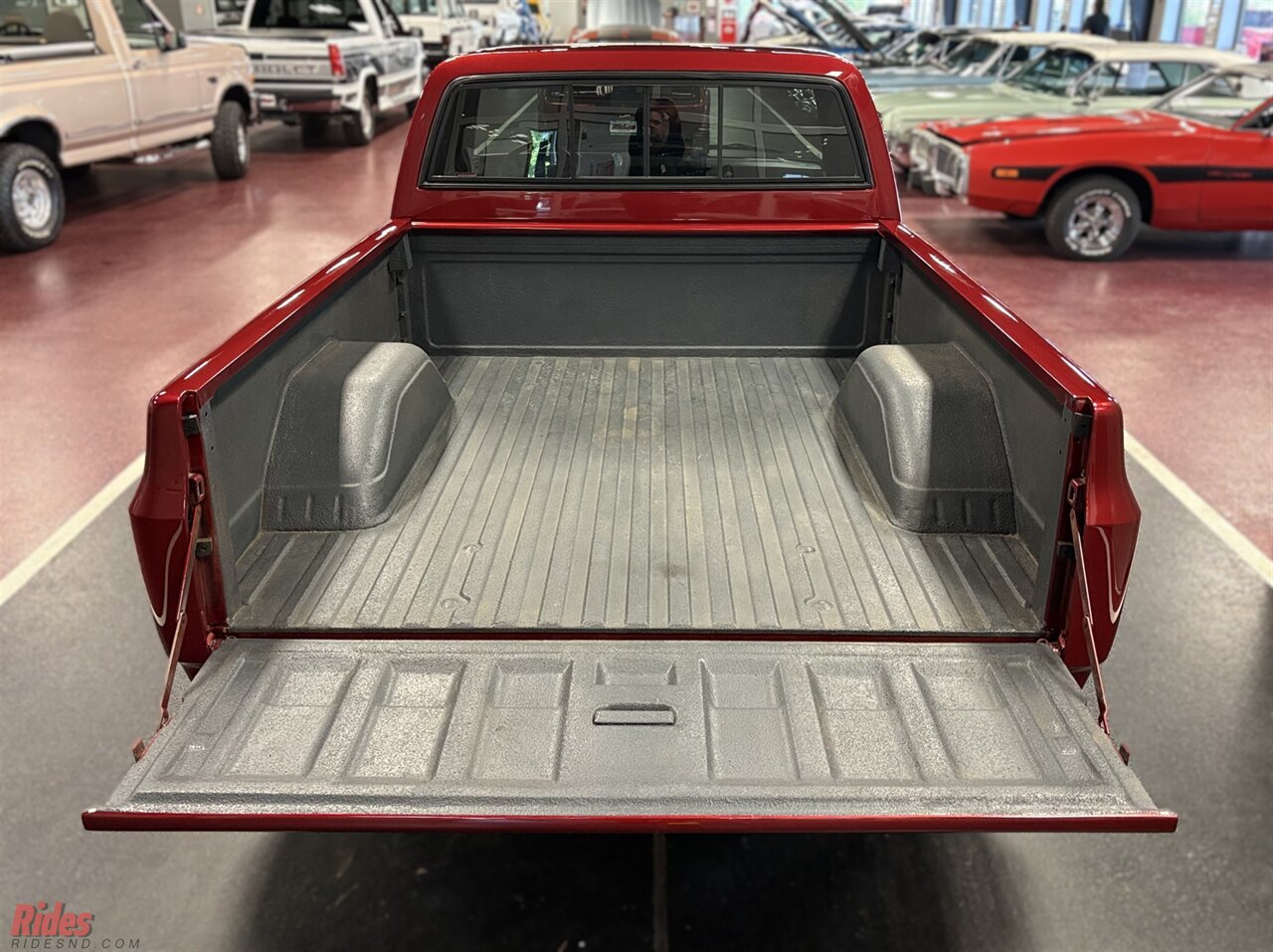 1986 Chevrolet C10 Silverado Restomod   - Photo 18 - Bismarck, ND 58503