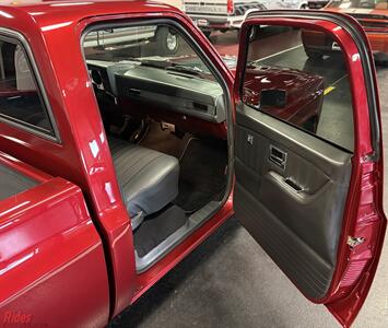 1986 Chevrolet C10 Silverado Restomod   - Photo 24 - Bismarck, ND 58503