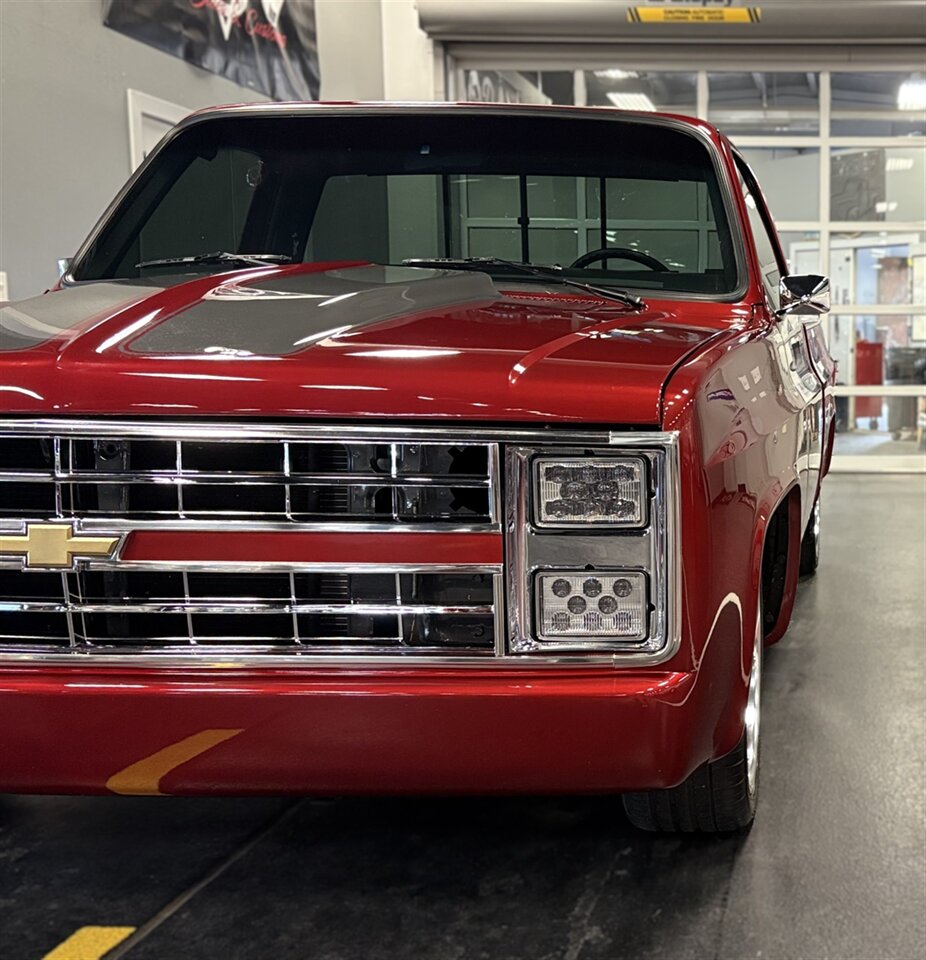 1986 Chevrolet C10 Silverado Restomod   - Photo 3 - Bismarck, ND 58503
