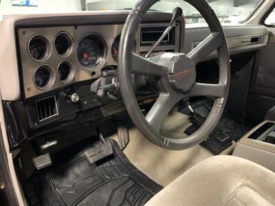 1991 Chevrolet Blazer   - Photo 23 - Bismarck, ND 58503