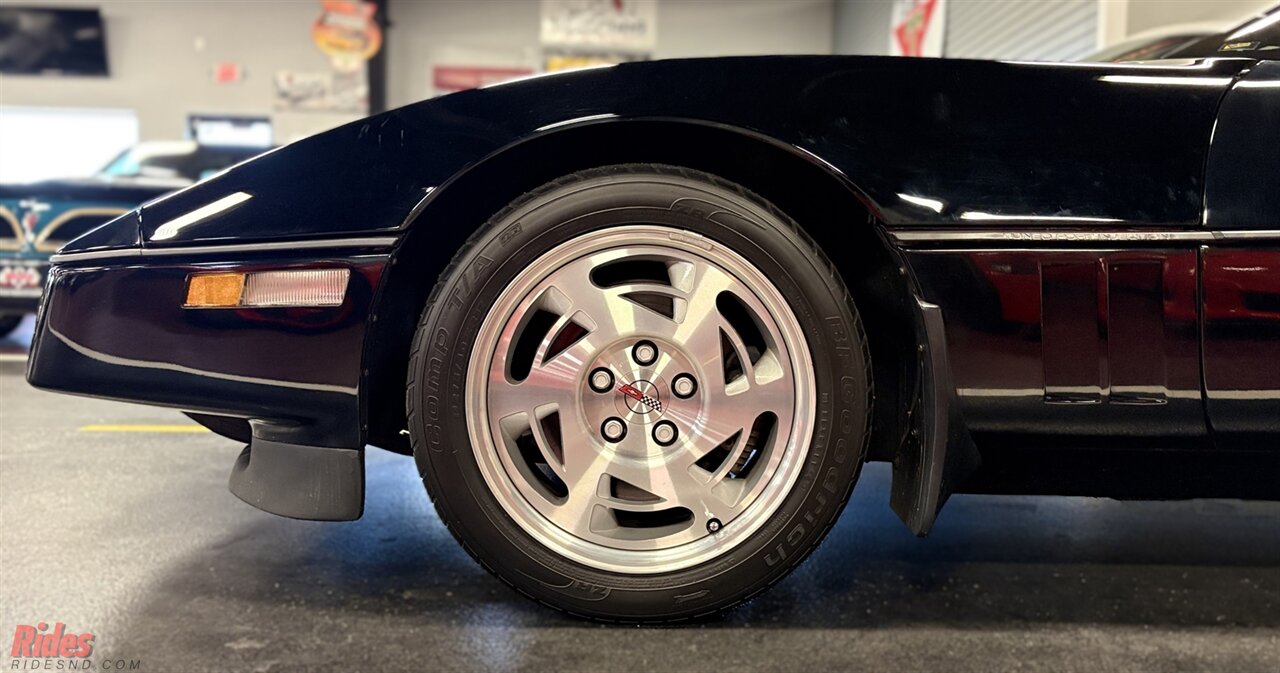 1990 Chevrolet Corvette ZR1   - Photo 5 - Bismarck, ND 58503
