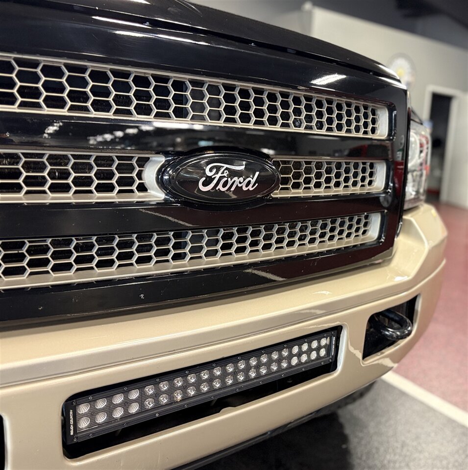 2005 Ford Excursion Eddie Bauer   - Photo 3 - Bismarck, ND 58503