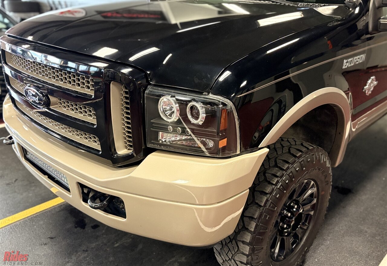 2005 Ford Excursion Eddie Bauer   - Photo 4 - Bismarck, ND 58503