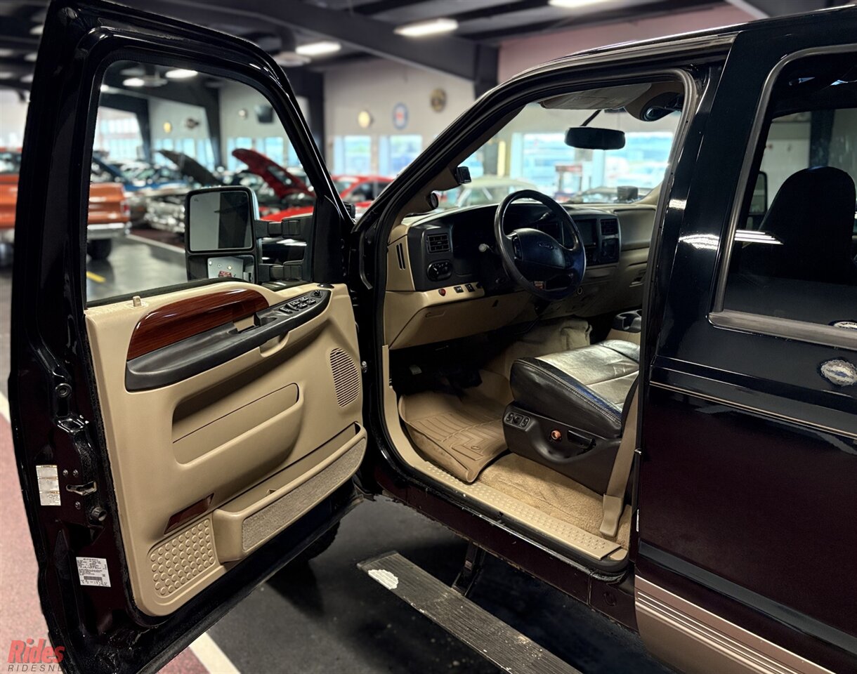 2005 Ford Excursion Eddie Bauer   - Photo 9 - Bismarck, ND 58503