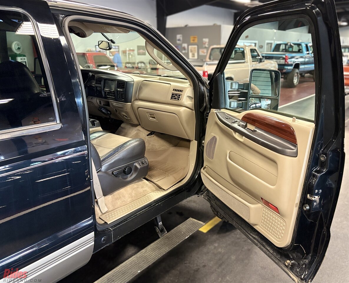 2005 Ford Excursion Eddie Bauer   - Photo 32 - Bismarck, ND 58503
