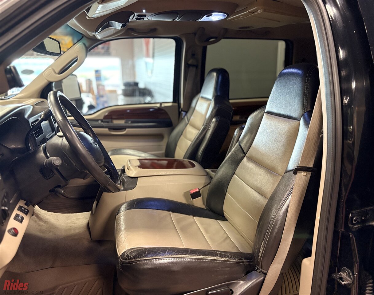 2005 Ford Excursion Eddie Bauer   - Photo 12 - Bismarck, ND 58503