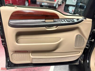 2005 Ford Excursion Eddie Bauer   - Photo 10 - Bismarck, ND 58503