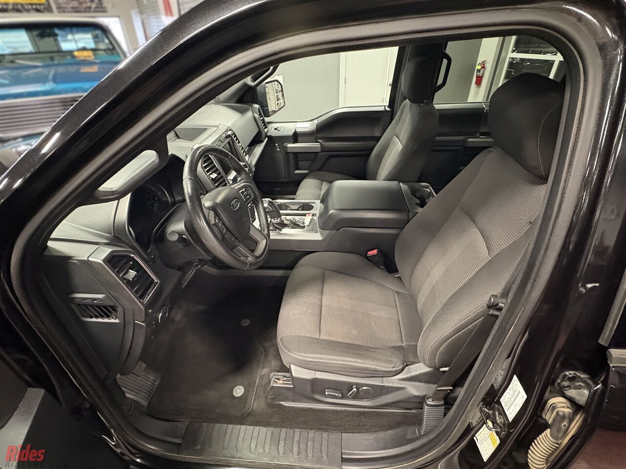 2015 Ford F-150 XLT   - Photo 11 - Bismarck, ND 58503