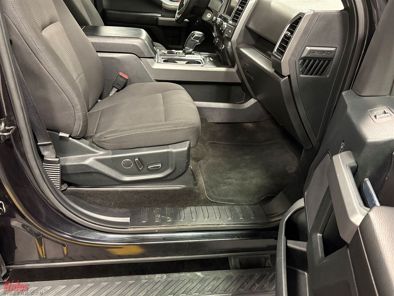 2015 Ford F-150 XLT   - Photo 34 - Bismarck, ND 58503