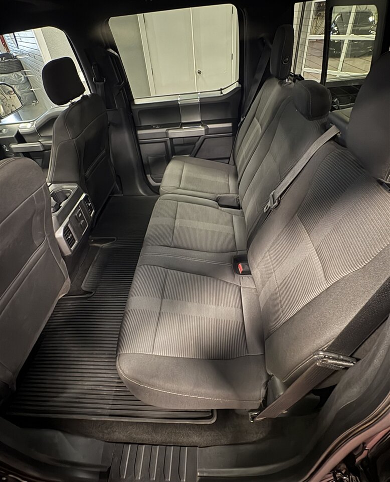 2015 Ford F-150 XLT   - Photo 14 - Bismarck, ND 58503