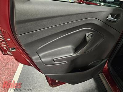 2018 Ford Escape SEL   - Photo 25 - Bismarck, ND 58503