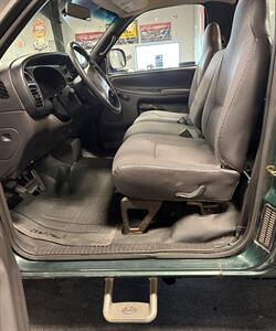 2001 Dodge Ram 1500 ST   - Photo 8 - Bismarck, ND 58503