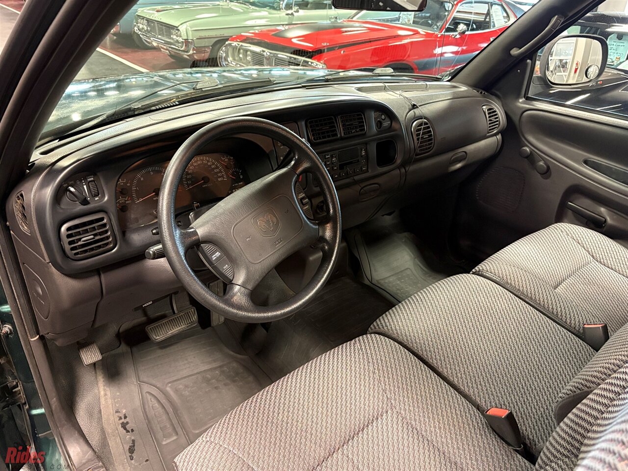 2001 Dodge Ram 1500 ST   - Photo 25 - Bismarck, ND 58503
