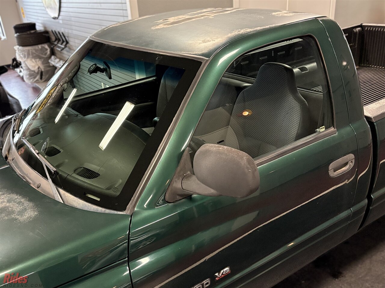 2001 Dodge Ram 1500 ST   - Photo 5 - Bismarck, ND 58503