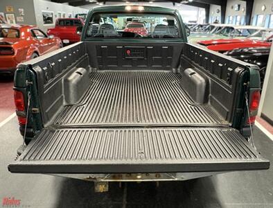 2001 Dodge Ram 1500 ST   - Photo 15 - Bismarck, ND 58503