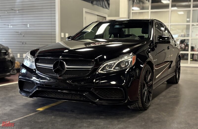 2014 Mercedes-Benz E 63 AMG S-Model  