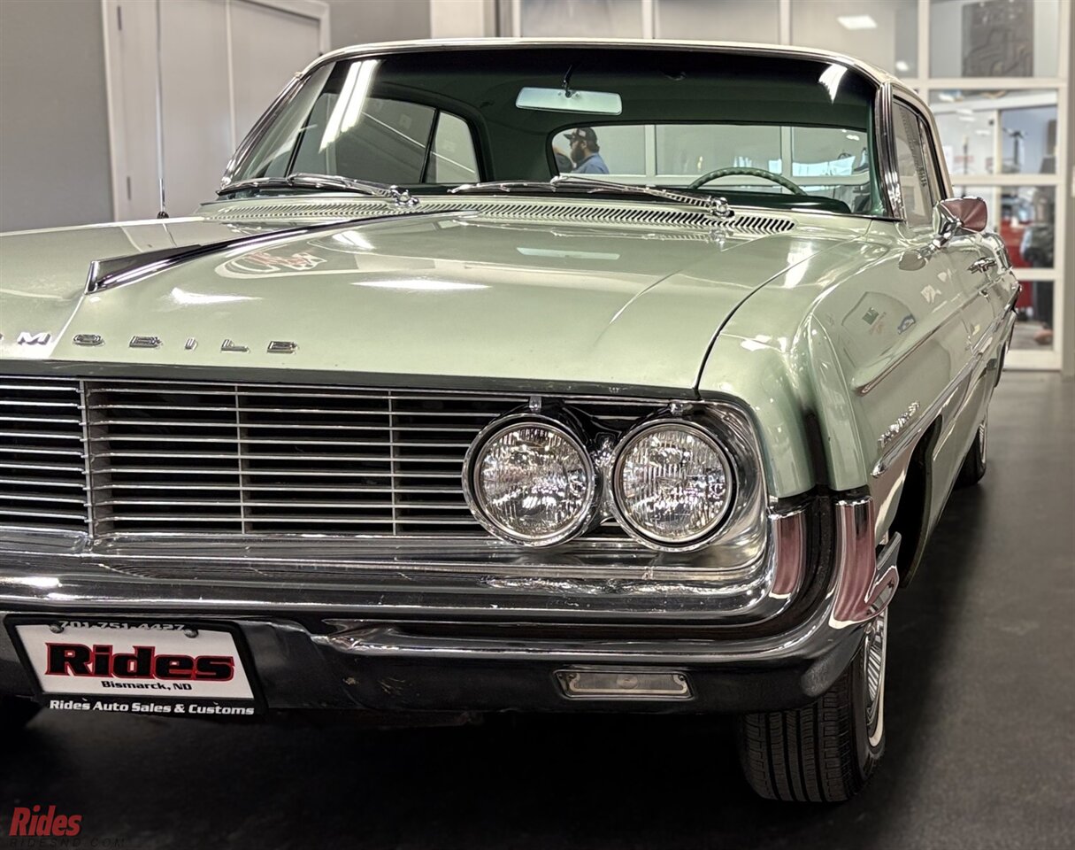 1962 Oldsmobile Eighty-Eight Dynamic   - Photo 2 - Bismarck, ND 58503