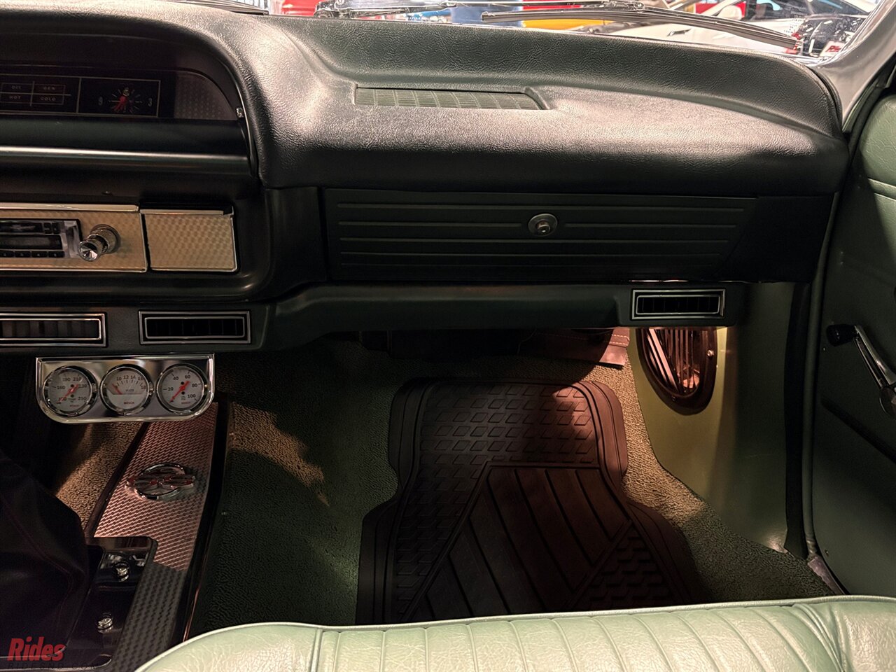 1963 Chevrolet Impala Sport Coupe   - Photo 55 - Bismarck, ND 58503