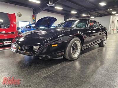 1991 Pontiac Firebird Trans Am   - Photo 1 - Bismarck, ND 58503