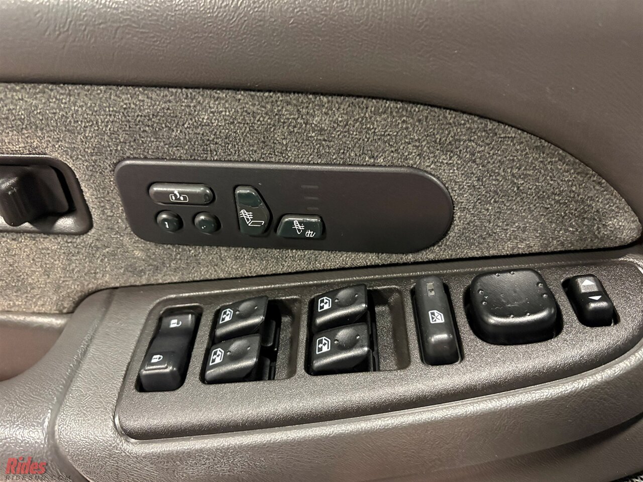 2003 Chevrolet Silverado 1500HD LS   - Photo 11 - Bismarck, ND 58503