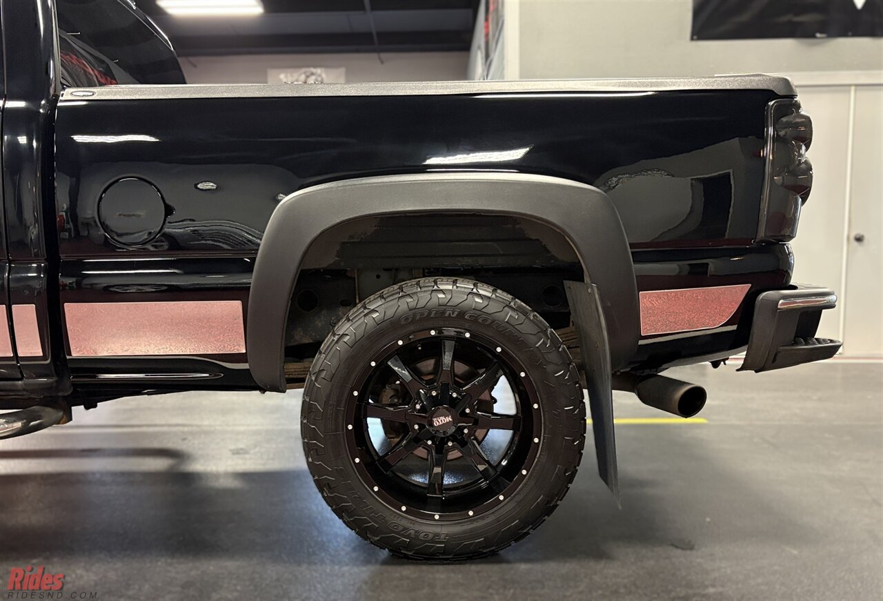 2003 Chevrolet Silverado 1500HD LS   - Photo 16 - Bismarck, ND 58503