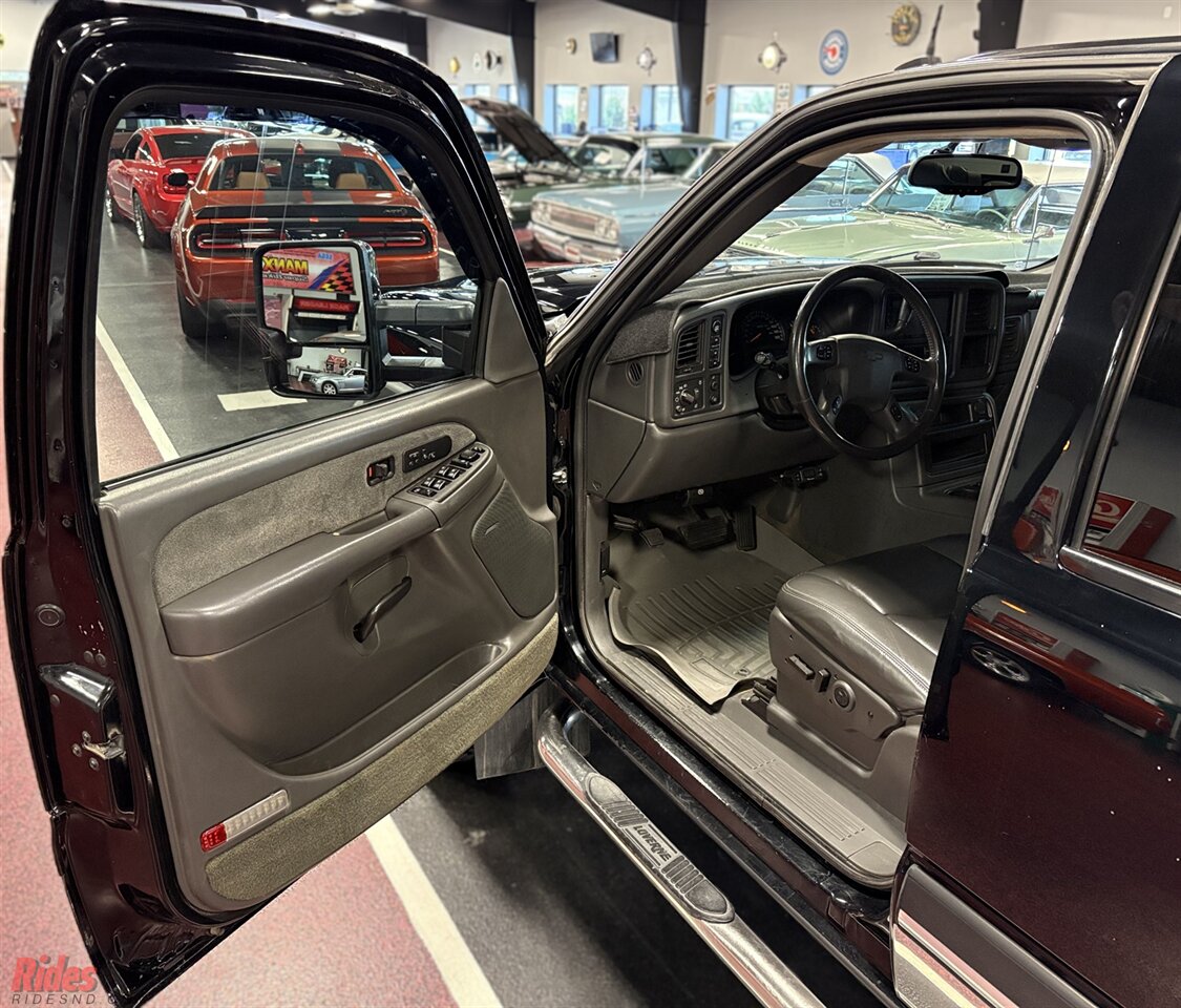 2003 Chevrolet Silverado 1500HD LS   - Photo 9 - Bismarck, ND 58503