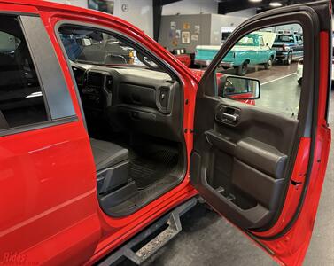 2021 Chevrolet Silverado 1500 Custom Trail Boss   - Photo 36 - Bismarck, ND 58503