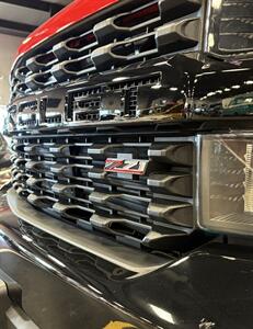 2021 Chevrolet Silverado 1500 Custom Trail Boss   - Photo 49 - Bismarck, ND 58503