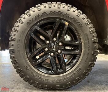 2021 Chevrolet Silverado 1500 Custom Trail Boss   - Photo 6 - Bismarck, ND 58503